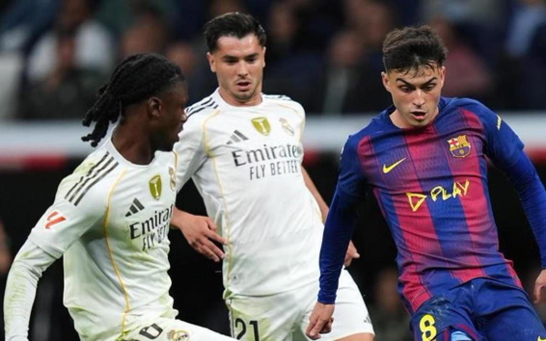 世體：伯納烏南看臺(tái)多次高喊侮辱口號(hào)，西甲聯(lián)盟已向足協(xié)舉報(bào)